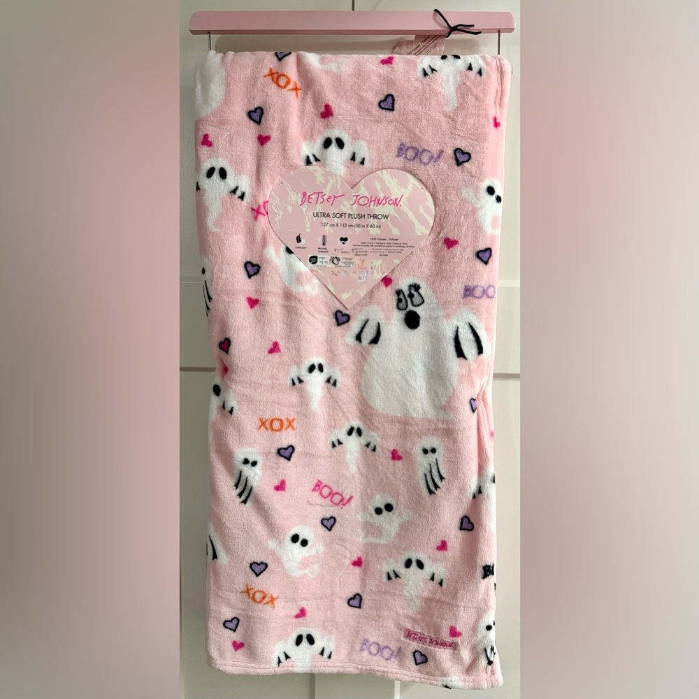 Betsey Johnson Halloween Blanket👻